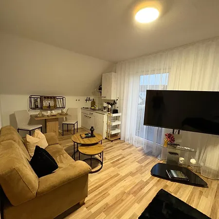 Appartementshaus Vlora 2 App 5 בית הארחה 3*